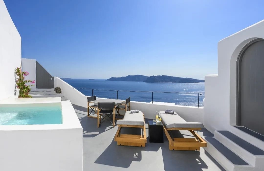 Anastasis Apartments Review: A Sensational Stay on Santorini